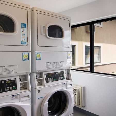 Econo Lodge פורטייג' מראה חיצוני תמונה