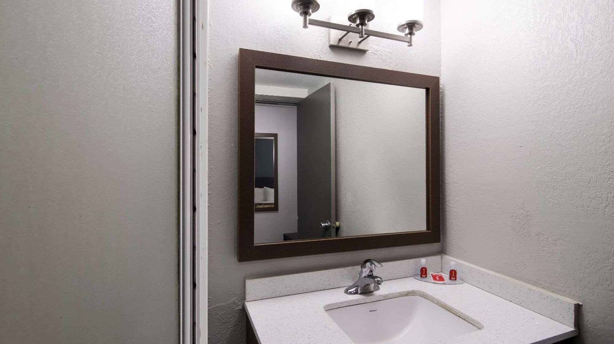 Econo Lodge פורטייג' מראה חיצוני תמונה