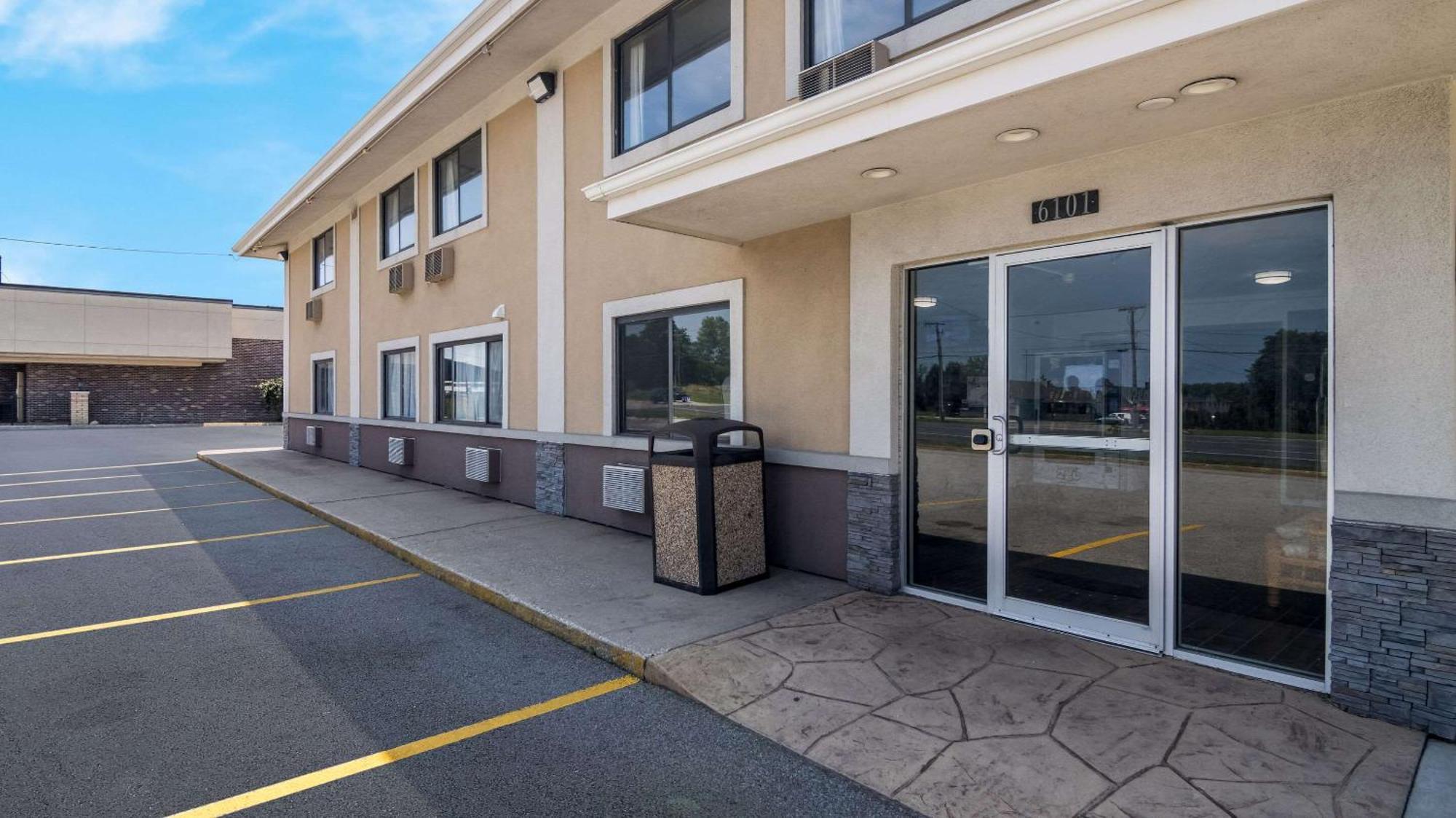 Econo Lodge פורטייג' מראה חיצוני תמונה